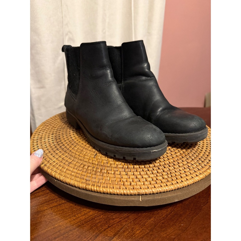 Crown Vintage Womens Black Leather Lug Sole Chelsea Ankle Boots Size 9M